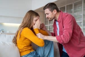 Osoby narcystyczne często wracają do swoich byłych partnerów.
